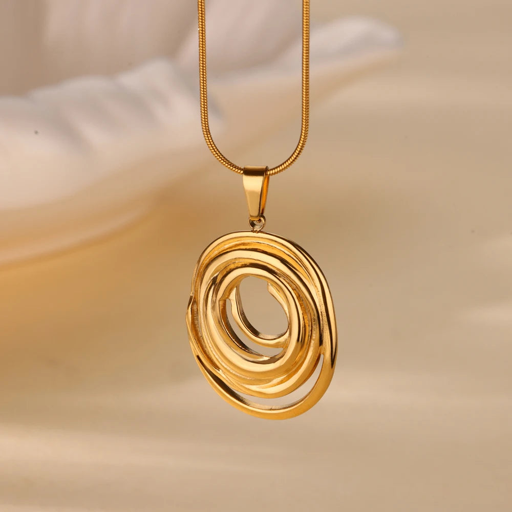 Hollow Geometric Oval Necklace in Gold and Silver