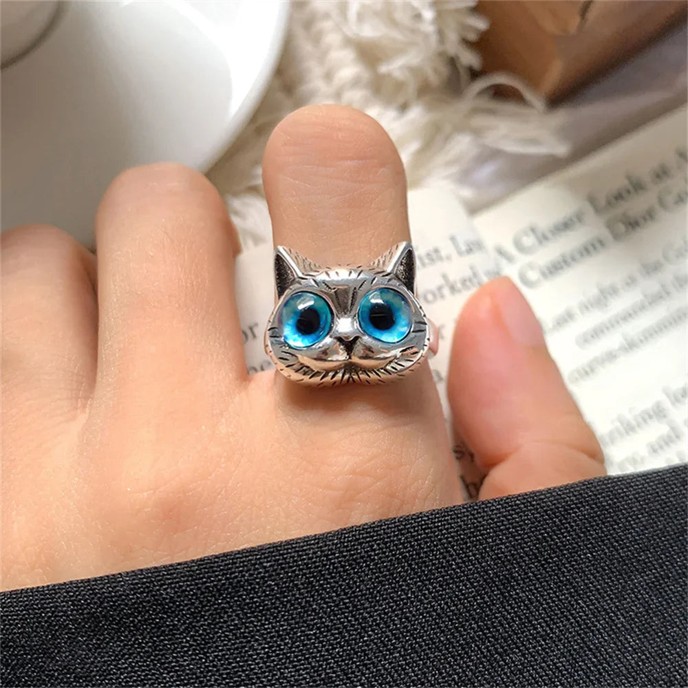 Moon-Eyes Kitty Ring