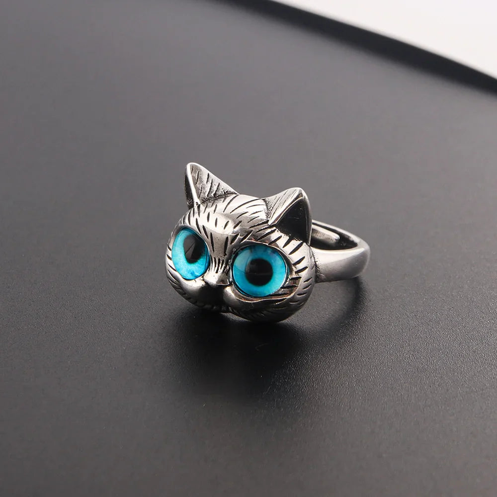 Moon-Eyes Kitty Ring