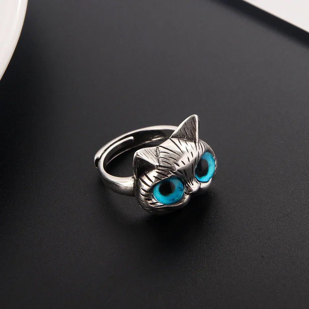 Moon-Eyes Kitty Ring