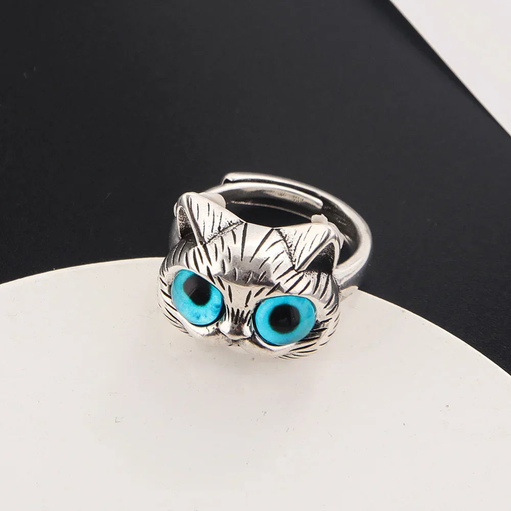 Moon-Eyes Kitty Ring