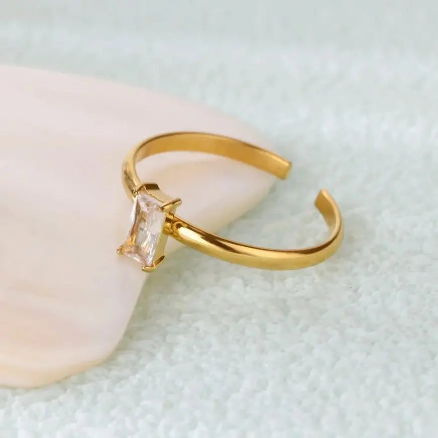 Adjustable Delicate Golden Ring with Colorful Gem