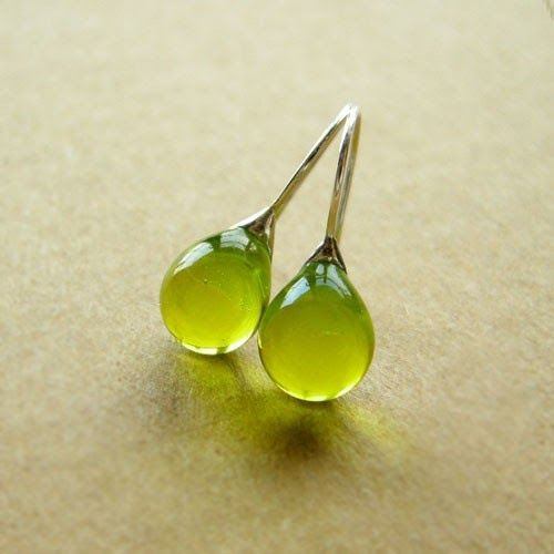 Vintage Olive Drops Crystal Earrings