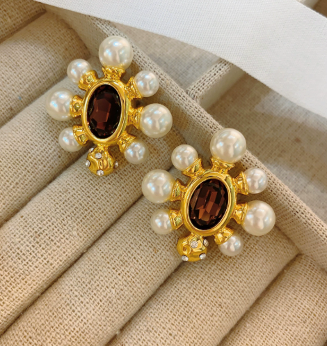 Sophisticated Gold Pearl Earrings